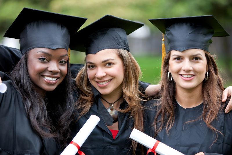 Maquiagem para Formatura: Dicas para um Look Sofisticado e Duradouro